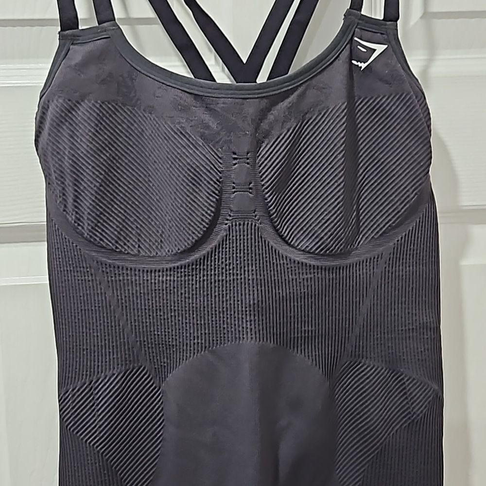 Gymshark One Piece - Picture 2 of 4